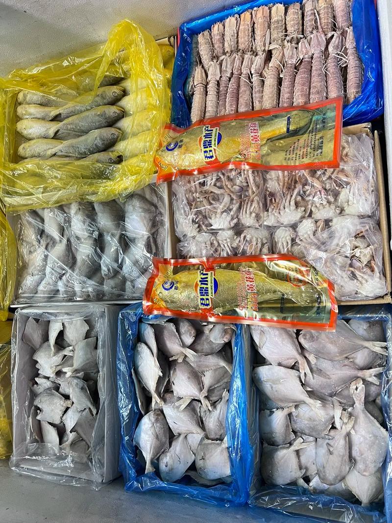 夏日暢飲 哈啤時節，凍品海鮮與日用百貨助興